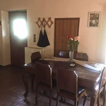 Traditional On Argolis For 6 Persons Holiday home