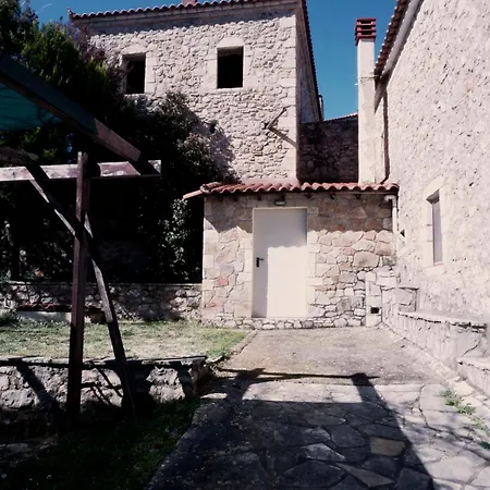 Traditional On Argolis For 6 Persons Casa vacanze *