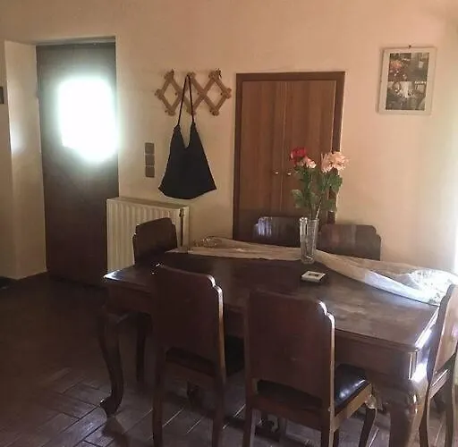 Traditional On Argolis For 6 Persons Ferienhaus