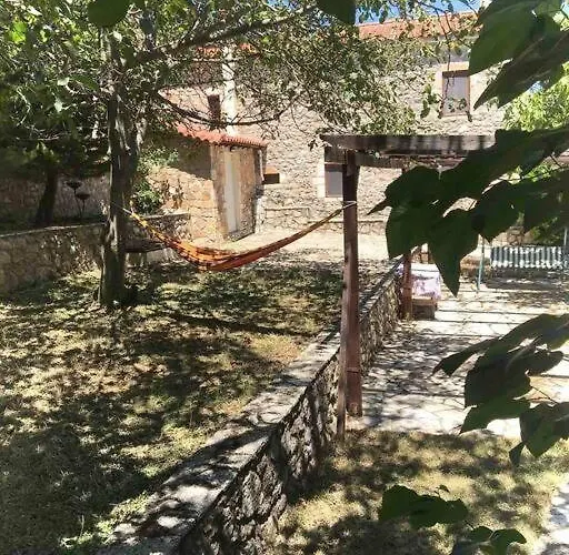 Traditional On Argolis For 6 Persons